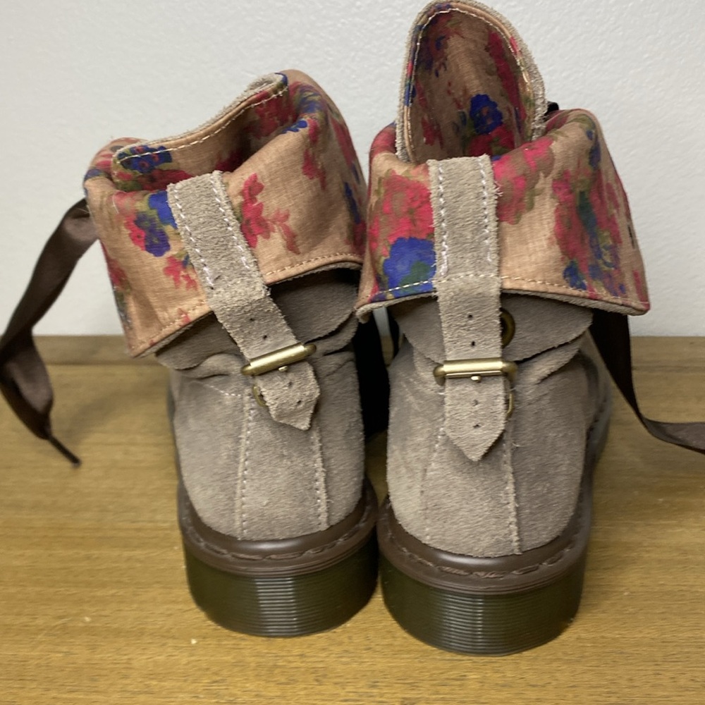 Dr. Martens Aimee Aimilita 9 Eye Suede Leather RIbbon Tie Tall Boots Women US 8 - Picture 4 of 6